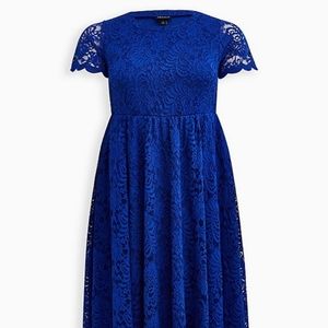 Torrid fit and flair lace dress w/pockets